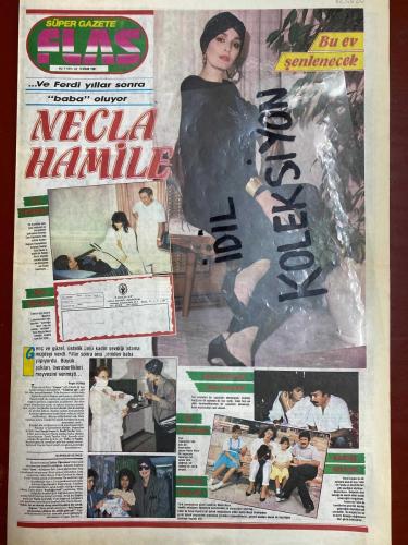 FLAŞ SÜPER GAZETE AKTÜELİTE VE MAGAZİN GAZETESİ - DOĞUM GÜNÜ HEDİYESİ (TURKİSH - NEWSPAPER) - 9 NİSAN 1987 - TAM TAKIM 4 SAYFADIR -Necla Nazır-Ferdi Tayfur-Can Hastanesi Doktor Can Daver-Zehra Öğretmen-Feyza Tokar-Rahmi Koç-Barbara-Tank Koyutürk-Selahattin Beyazıt-Ayşe Beyazıt-Nejat Eczacıbaşı-Nurhan-Asım Kocabıyık-Hülya-Hossen Vahabzadeh-Meral-Haşmet Alaton-Ümit Bolak-Nilgün Dereli-Gülden Dormen-Canan Kap-Oya Eczacıbaşı-Nursengündüz-Gülsen Erdal-Meral İlkiz-Şelale Boyner-Ela Koşar-Kezban Biran-Necdet Ulucan-Murat Çevik-Semra Giray-Turan Giray-Murat Erdoğan-Rüksen Çebi-Hakan Oskay-Şaziye Oskay-Leyla Hanım-Tony ve Leopold Claurik-Serif Sevdet ve Denisse Canocq-Nuriye Devecigil-Neslihan Cevizci-Mehmet Teoman-Seyma ve Taner Halıcıfırat-Coşkun Şaban-İncihan Erbaş-Aylin İnce-Süreyya Ayaz-İlhan Ayaz-Bülent İnal-Güngör Üzel-Nevzat Yalaz-Muammer Özden-Yıldırım Mayruk-İskender Işıtan-Kenan Aksu-Coşkun Sabah-Muazzez Abacı-Ali Poyrazoğlu-Cengiz Erbaş-Ayaz-Doktor Alper Gücenoğlu-Zafer Babaoğlu-Yaş