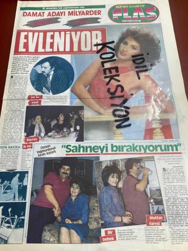 FLAŞ SÜPER GAZETE AKTÜELİTE VE MAGAZİN GAZETESİ - DOĞUM GÜNÜ HEDİYESİ (TURKİSH - NEWSPAPER) - 28 MAYIS 1987 - TAM TAKIM 4 SAYFADIR -Nükhet Duru-Dikran Masis-Osman Yağmurdereli-Zeynep Aksu-Melih Kibar-İstiklal Sevinç-Dr. Emine Tutçuoğlu-Celal Usta-Pınar Bilgican-Marita Ryan-Birol Kalkan-Ebru Aygün-Aynur Kalkan-Gürsel Aygün-Hasan Aygün-Ümran Avlağ-Ay. Mustafa Avlağ-Birgül İnanç-Ergin İnanç-Hakan Erhagun-Melek Afyonoğlu-Cenk Şan-Hakan Bilal-Lorrain Leckett-Diler Berrin-Kenan Afyonoğlu-Güliz Afyonoğlu-Hüsamettin Cindoruk-İhsan Sabri Çağlayangil-Bekir Alişa-Erol Akdoğu-Ayşe Gürkan-Erol Akdoğu-Ahmet Bileydi-Asuman Muzaffer Sancıkoğlu-Ertan Sancıkoğlu-Ali Rıza Çarmıklı-Haluk Ülke-Dilek Ökten-Ahmet Açık-Emel Al-Haşin-Eşi Gülgün Haşin-Mehmet Ali Haşin-Galip Kaynar-İpek Has ve Didem Dinç-Demirhan Dinç-Özcan Doğuş-İbrahim Ozt-Hasan Çağlar-Ayhan Öner-Selim Yasar-Cansal Çelik-Bülent Güven-Tayfun Çelik-Nihal Yaman-Yaşemin Çelik-Erol Dağseven-DAMAT ADAYI MİLYARDER-EVLENİYOR-İşte bu erkek-Basında-Sahn