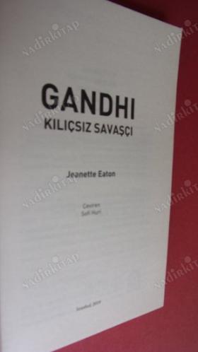 GANDHİ KILIÇSIZ MÜCAHİT