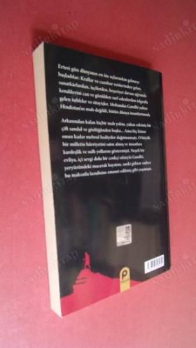 GANDHİ KILIÇSIZ MÜCAHİT