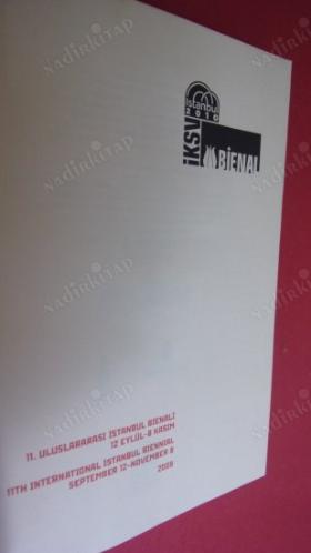 İSTANBUL 2010 İKSV BİENAL - 11.B - İNSAN NEYLE YAŞAR / WHAT KEEPS MANKIND ALIVE - REHBER/ THE TEXTS