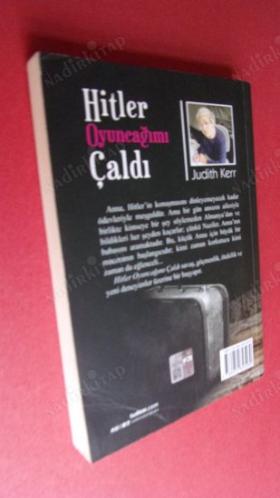HİTLER OYUNCAĞIMI ÇALDI