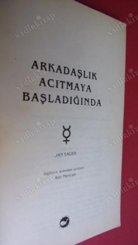 Beyaz Balina Kişisel Gelişim ve Sağlıklı Yaşam Dizisi / Arkadaşlık Acıtmaya Başladığında - 2003 Yılı İlk Baskısı - Aslı Mercan Çevirisi