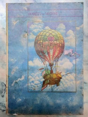 1980 LER ESKİ HARİTA VE METOD ÇİZGİSİZ OKUL DEFTERİ 40 YAPRAK 20×28cm ÖN KAPAK UCAN BALON GÖRSELLİ ARKA KAPAK DÜNYA HARİTASI GÖRSELLI  ESKİ KIRTASİYE DEPO MALI KIRTASİYE KOLEKSİYONU YAPANLAR İÇİN KOLEKSİYONLUK ÜRUN HALİYLE
