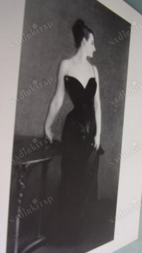 The Little Black Dress ( Küçük Siyah Elbise )