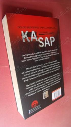 KASAP .GÖLGELERİN İÇİNDE YAŞAYAN BİR KATİL. (ayraclı )