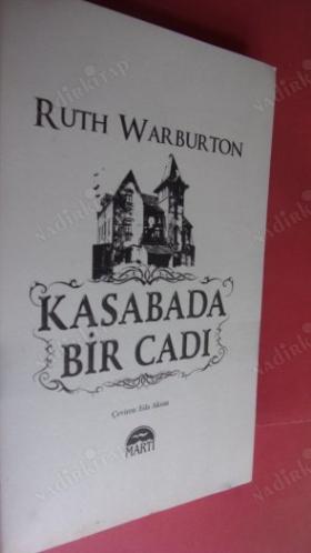 KASABADA BİR CADI - Büyüyle bezenmiş bir romantizm