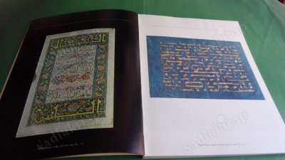 Calligraphy in the Arts of the Muslim World ( siyah beyaz renk. basım )