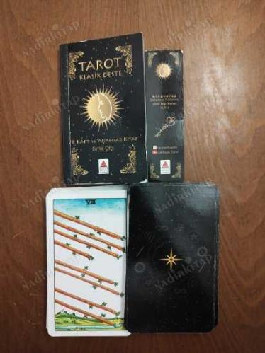 Tarot Klasik Deste - 78 Kart ve Anahtar Kitap