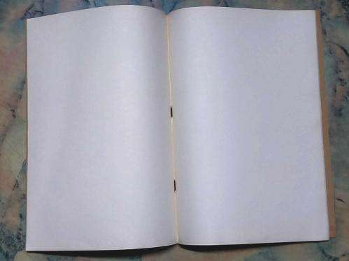 1970 LER ESKİ HARİTA VE METOD ÇİZGİSİZ OKUL DEFTERİ 40 YAPRAK 20×28cm ÖN KAPAK UZAYLILAR VE UFO TEMALI GÖRSELLİ ARKA KAPAK DÜNYA HARİTASI GÖRSELLİ  ESKİ KIRTASİYE DEPO MALI KIRTASİYE KOLEKSİYONU YAPANLAR İÇİN KOLEKSİYONLUK ÜRUN HALİYLE