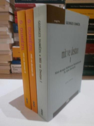 LOT.3 » Mit ve Destan 3 Cilt Takım / I. Cilt: Hint-Avrupa Halklarının Destanlarında Üç İşlev İdeolojisi, II. Cilt: Hint-Avrupa Destanlarının Tipleri: Bir Kahraman, Bir Büyücü, Bir Kral, III. Cilt: Roma Tarihleri