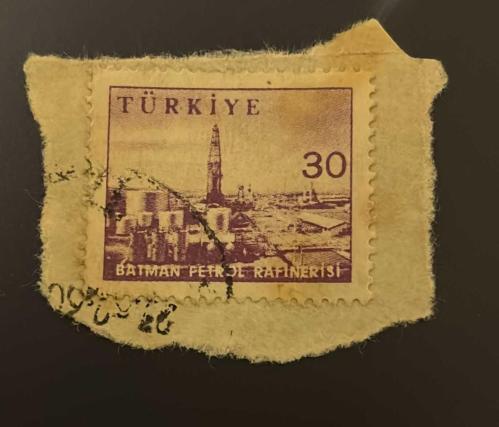 Türk Pulu - Turkish Stamp - Mektup Zarfından Kesilmiş / Postadan Geçmiş Pul Filateli - 1960 DAMGALI - BATMAN PETROL RAFİNERİSİ TEMALI PUL, 30 PARA - Türkiye Cumhuriyeti - NOSTALJİK DOĞUM GÜNÜ HEDİYESİ