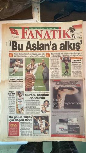 FANATİK SPOR GAZETESİ - TURKISH NEWSPAPER - DOĞUM GÜNÜ HEDİYESİ  - EKSİKSİZ TAM TAKIM GAZETE - 1 EYLÜL 1998 - SAYI: 1017 - SELAMI ÖZDEMIR - MUSTAFA DENIZLI - ELVIR BALIC - SINEM ÖZÜTAMER - FATIH TERIM - HAKAN ŞÜKÜR - HAGI - HASAN SAŞ - TUGAY - TAFFAREL - FARUK SÜREN - ÜNAL ERZEN - BU VATAN HEPİMİZİN - GERÇEK SPOR GAZETESİ - FANATIK - DERS VERDİ - HİÇBİR ENDİŞEM YOK - HER TAKIMI YENERİZ - BALIC’TEN SÜRPRİZ NİKAH - SON GOL BEKARLIĞA - DÜNYA KARMASI ANİDEN DEĞİŞTİ - HOLLANDA’DA RIJKAARD DEVRİ - YASTIKTA KOCAYIN - BİR TEK BAŞKAN HABERLİYDİ - CİM BOM COŞTU BİR KERE - ÇEK İSYANI - SEBA UZAN SIKINTI BASTI - BİLBAO’DA GALATASARAY’IN - BU ASLAN’A ALKIŞ - TERİMLİ CİM BOM KATLAYA KATLAYA - HAGİ’YE GERİ DÖN BASKISI - KRAL’A TEBRİK - SÜREN BORÇLARI DONDURDU - ERZEN GÖREVİNE BAŞLADI - BU GOLÜN TUGAY İÇİN DEĞERİ FARKLI - OĞLUNA SÖZ VERMİŞTİ - BİZ HAVALANMADIK - TAFFAREL’E ÖVGÜLER - HER MAÇTA DEVLEŞİYOR - GALATASARAY - FENERBAHÇE - BEŞİKTAŞ - TRABZONSPOR - PARMA - GRASSHOPPER - ISTANBULSPOR - R.ZARAGO