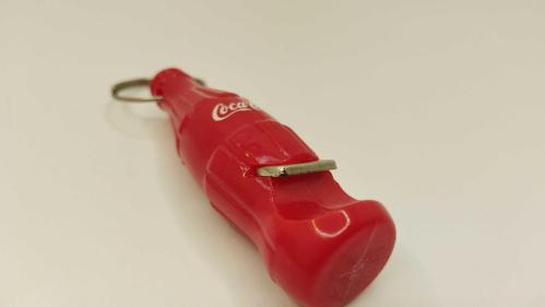 ANAHTARLIK COCA COLA ŞİŞESİ FORMUNDA ŞİŞE AÇACAĞI, ÇOK ÇOK ENDERDİR 701,1