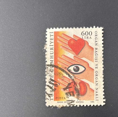 Türk Pulu - Turkish Stamp -  Postadan Geçmiş Pul Filateli - DAMGALI - ORGAN BAĞIŞI VE ORGAN NAKLİ TEMALI PUL , 600 LİRA - Türkiye Cumhuriyeti - NOSTALJİK DOĞUM GÜNÜ HEDİYESİ - 1988