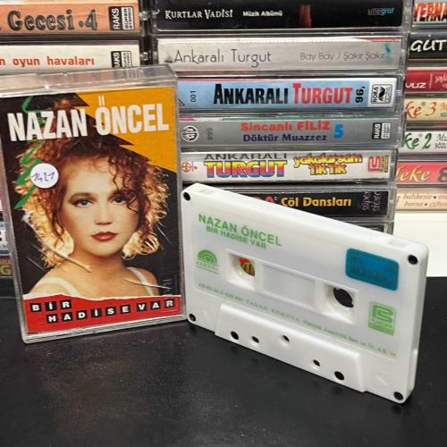 NAZAN ÖNCEL - BİR HADİSE VAR KS1421
