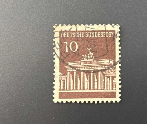 Almanya Pulu - Germany Stamp - Postadan Geçmiş Pul Filateli - Damgalı - BRANDENBURG KAPISI TEMALI PUL, 10 PARA - YABANCI PULLAR-NOSTALJİK DOĞUM GÜNÜ HEDİYESİ