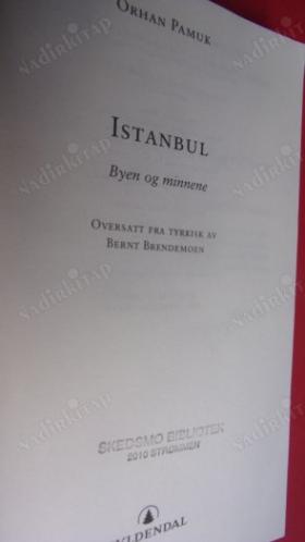 Istanbul. Byen og minnene. Oversatt fra tyrkisk av Bernt Brendemoen.