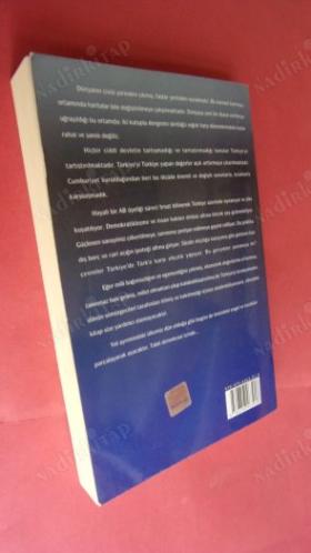 YOL AYRIMINDAKİ ÜLKE // İMZALI //
