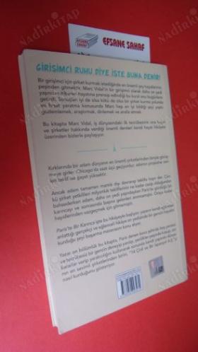 PARİS'TE BİR KARINCA Çünkü büyük başarılar küçük zaferlerle başlar *** Birinci BASIM ***