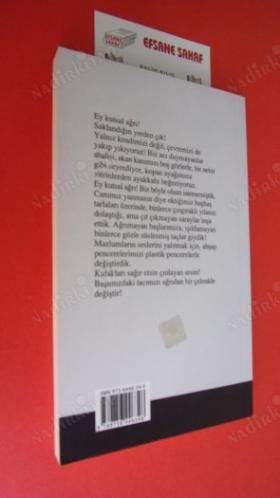 MAKYAJ YAPAN ÖLÜLER ** İMZALI **