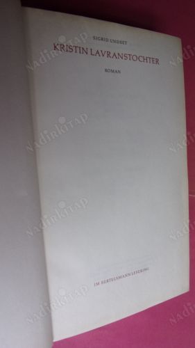 Kristin Lavran'ın kızı olan müşteriler : Üç kitap da tek bir ciltte: İzlenen Çelenk