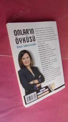 Onlar'ın Öyküsü. Ajda Pekkan,Arzum Onan,Belçim Bilgin,Bergüzar Korel,Demet Evgar,Fatma Girik,Monik İpekel,Nazlı Çelik,Nebahat Çehre,Sıla Gençoğlu,Song