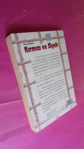KIRMIZI VE SİYAH