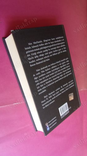 BÜYÜ AKADEMİSİ TABLODAKİ SIR