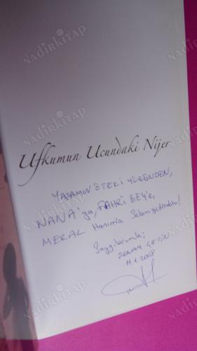 UFKUMUN UCUNDAKİ NİJER ** İMZALI **