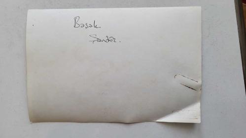 ŞANTÖZ BAŞAK'IN ORİJİNAL 3'LÜ FOTOĞRAF SETİ - 18 x 12 cm EBADINDA - ŞANTÖZ BAŞAK, İSKAMBİL KAĞITLARI ve KAHVE FALI BAKARKEN ÇEKİLMİŞ 3 FARKLI KARE