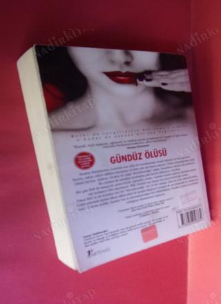 GÜNDÜZ ÖLÜSÜ Bir Güneyli Vampir Sookie Stackhouse Roma