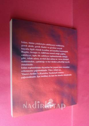 MÜSLÜMAN KADININ KİMLİĞİ