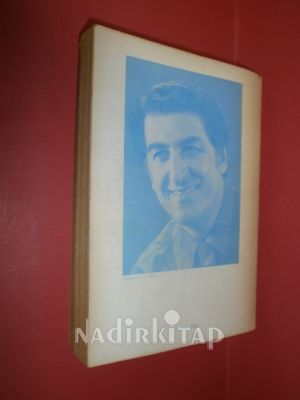 BİR AVUÇ ALKIŞ** İMZALI VE İTHAFLI**BİRİNCİ BASIM **