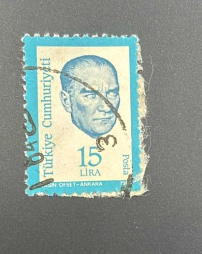 Türk Pulu - Turkish Stamp -  Postadan Geçmiş Pul Filateli - DAMGALI - ATATÜRK TEMALI PUL , 15 LİRA  - Türkiye Cumhuriyeti - NOSTALJİK DOĞUM GÜNÜ HEDİYESİ