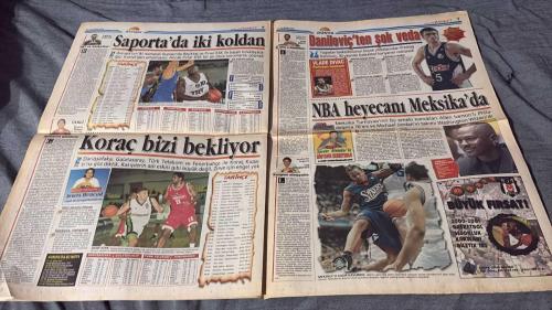 FANATİK BASKET HAFTALIK BASKETBOL GAZETESİ TURKISH NEWSPAPER - DOĞUM GÜNÜ HEDİYESİ  - TAM TAKIM EKSİKSİZ GAZETE 17-23 - EKİM   - 2000  - SAYI: 203  -HİDAYET ISINIYOR  - KANARYA ŞİFTAH YAPTI  - EFES ÜSTÜN OYNADI  - YOLUN BAŞINDALAR  - KANARYA'YI KAPTANI TAŞIDI  - EFES'TEN BEKLENEN START  - VOLEYBOLUN GÜL'Ü SOLDU  - TÜRK TELEKOM PINAR'A ACIMADI  - İZMİR DERBİSİ TROY'UN  - DÜELLO YEŞİLYURT'UN  - BAYANLARDA HEYECAN BAŞLADI  - DANİLOVİC'TEN ŞOK VEDA  - NBA MEKSİKA'DA  - BÜYÜK FIRSAT  - EFES PİLSEN ÜLKERSPOR KAPIŞTI  - ALKİŞLAR TARAFTARA  - REKORTMEN BAYANLAR  - TRANSFERLER SAKATLADI  - PACERS'DA ROSE ŞOKU  - ALONZO'DAN KÖTÜ HABER  - IVERSON BAŞINA İŞ ALDI - AHMET GÜLÜM  - MUSTAFA SARIGÜL  - İSMET BADEM  - MAHSUN KARTAL  - MECİT ÇEVRİM  - CAN UYGUC  - SALİH ERKAN  - ÜMİT AVCI  - MEHMET ALİ YALÇINDAĞ  - MEHMET Y. YILMAZ  - TURGAY TÜYSÜZ  - AHMET KANDEMİR  - UFUK TUNCAELLİ  - SAADET ÖZCAN  - SERDAR ALEMDAR  - DENİZ YENGİNE  - MICHAEL JORDAN  - ALONZO MOURNING  - KOBE BRYANT  - ALLEN IVERSON  -