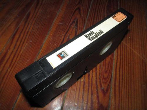 KANLI YAŞGÜNÜ     VHS  KASET