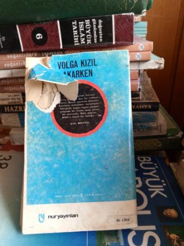 Volga Kızıl Akarken