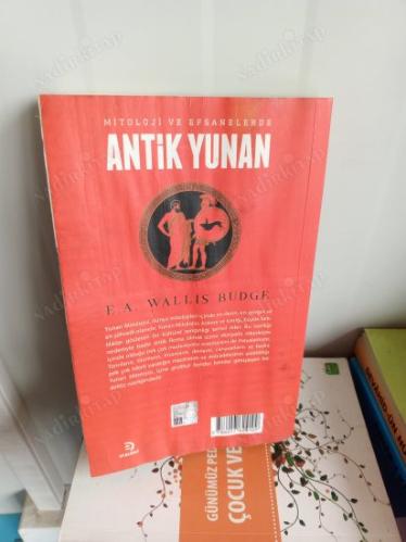 MİTOLOJİ VE EFSANELERDE ANTİK YUNAN