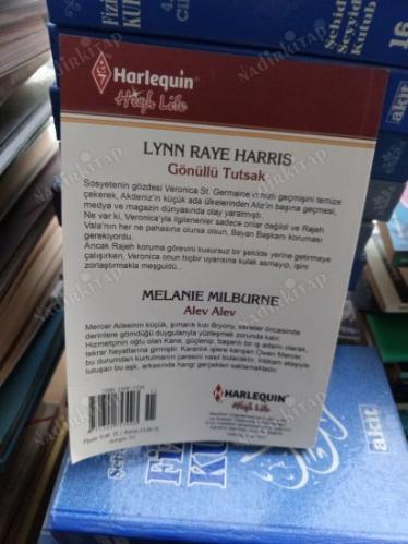 HARLEQUIN HİGH LİFE İKİ ROMAN BİR ARADA GÖNÜLLÜ TUTSAK-ALEV ALEV