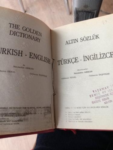 Golden Dictionary / Altın Sözlük Türkçe/ İngilizce