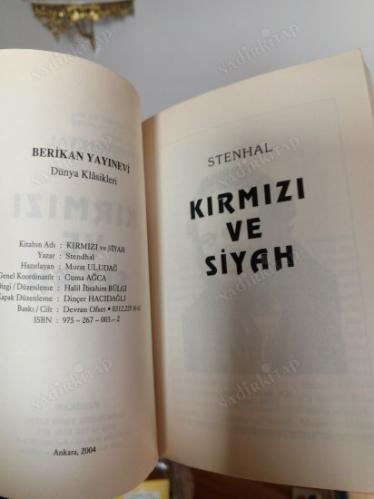 KIRMIZI VE SİYAH