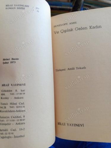 Ve Çıplak Gelen Kadın