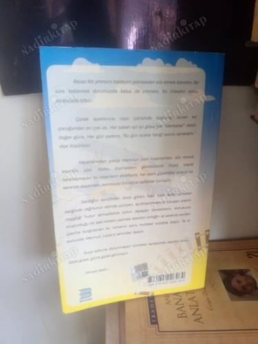 Pardon Bu Uçak Nereye Gidiyor (İMZALI İTHAFLI)