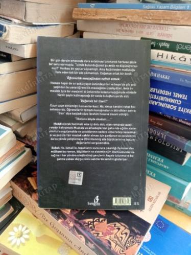 Topukları Taşa Vurmak