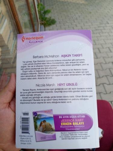 HARLEQUİN CLASSİCS İKİ ROMAN BİR ARADA AŞKIN TARİFİ-HİNT USULÜ
