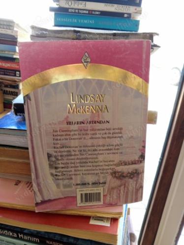 HARLEUQUİN - YILLARIN ARDINDAN / ALTIN DİZİ