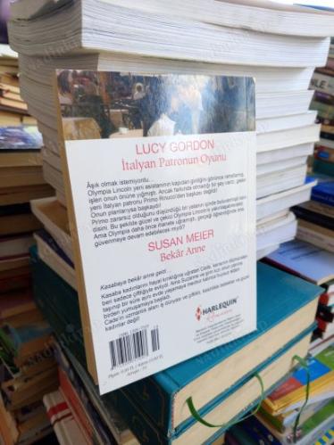 HARLEQUIN / İTALYAN PATRONUN OYUNU - BEKAR ANNE-İKİ ROMAN BİR ARADA