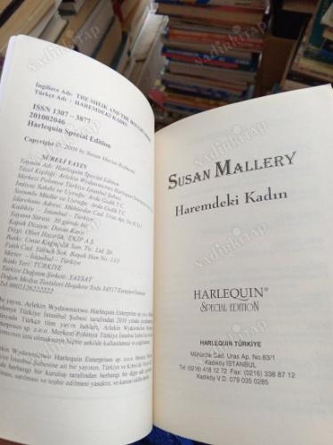 HARLEQUIN / HAREMDEKİ KADIN