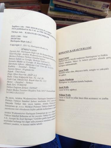 HARLEQUIN KARANLIK GEÇMİŞLER & ÖZGÜR VE GÜZEL - İKİ ROMAN BİR ARADA